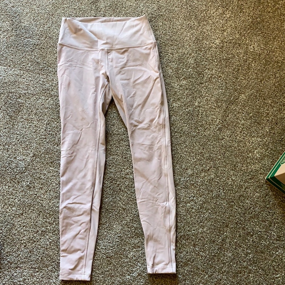 Light lilac colored lulus size 8